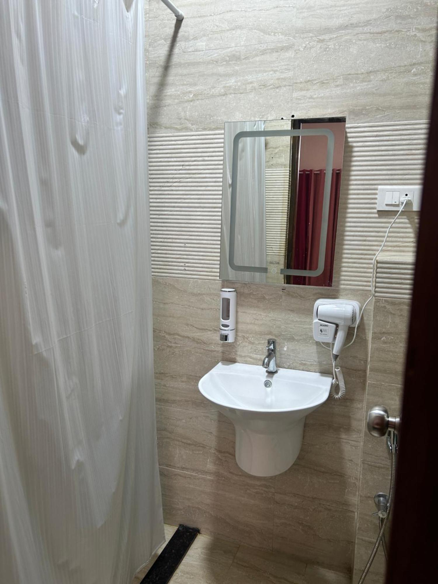 Blissful Home Near Coimbatore Airport מראה חיצוני תמונה